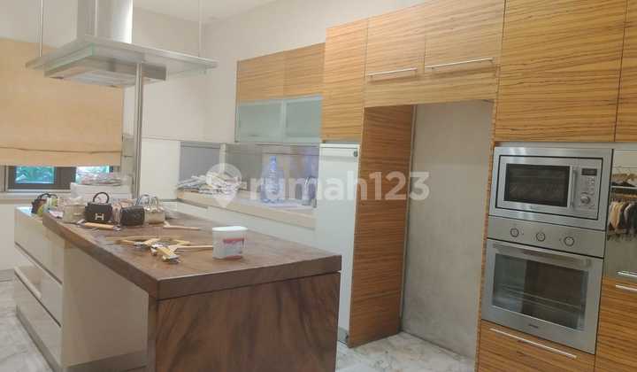 Dijual Rumah Hoek di Springhill Kemayoran Jakarta Pusat