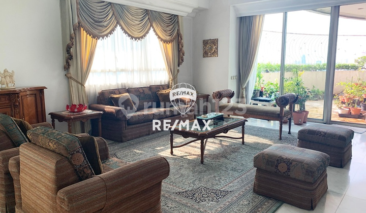 Dijual Unit Apartemen Simprug Teras Penthouse Jakarta Selatan