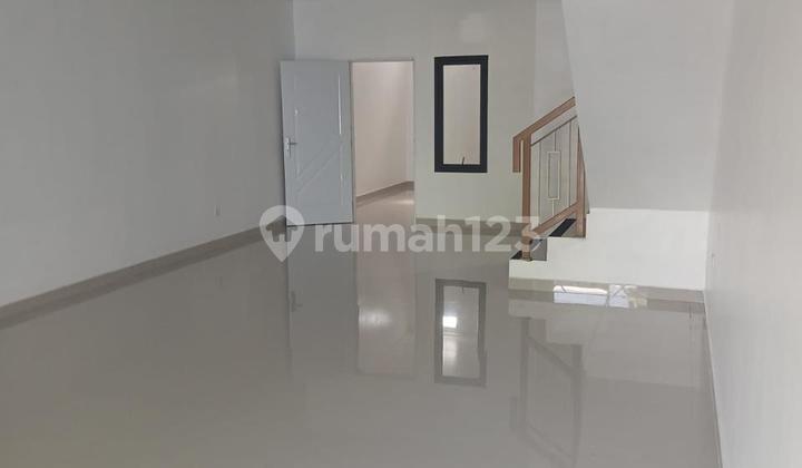 For Rent: 3.5-Story Shop House in Mampang Prapatan, South Jakarta