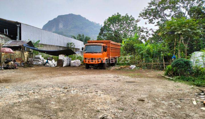 Tanah matang lokasi sayap Cipatik, drh Cihampelas KBB masuk container. Area gudang & pabrik 1