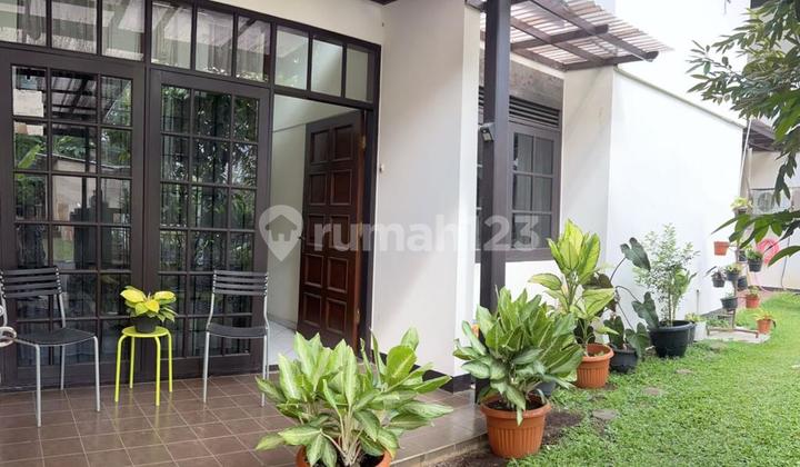 Rumah asri 2 lantai dlm kompleks di Cigadung, lingkungan tenang  1