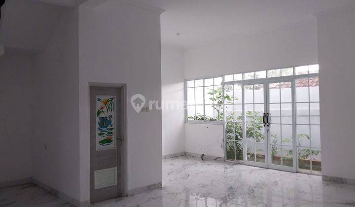 Dijual Rumah Mewah 2 Lantai Ungaran Timur Siap Huni  2