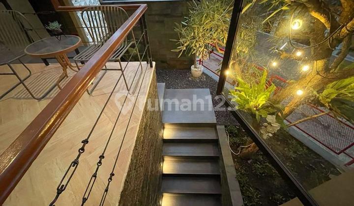 Beautiful Luxury House Ready to Occupy in the Cikutra Area, Bandung 2