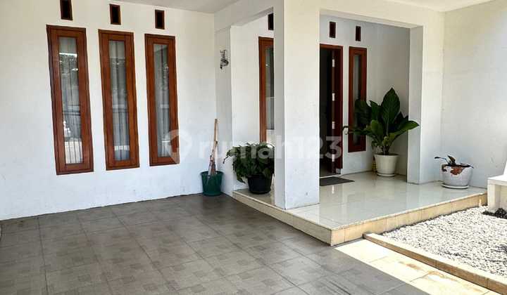 Attractively Priced House in Antapani, Komplek Setra Dago Trusan, Jakarta-Bandung