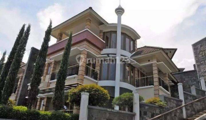 Rumah 3 Lantai Bagus Cisitu Dago Bandung Kota 1