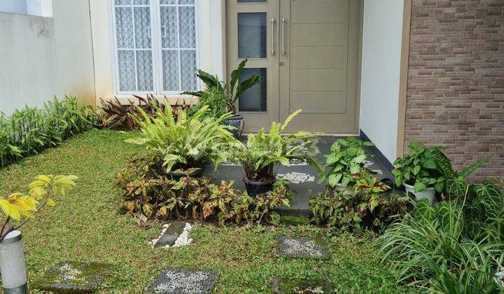 Rumah Mewah Siap Huni di Komplek Cigadung Kota Bandung  1