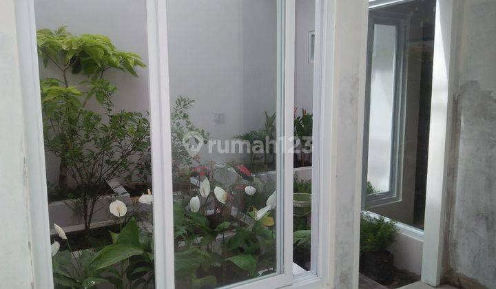 Rumah Bagus Unfurnished SHM di Cigadung, Bandung 2