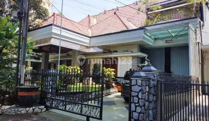 Rumah Mewah Ekskulusif di Sayap Riau Dago Pusat Kota Bandung  1