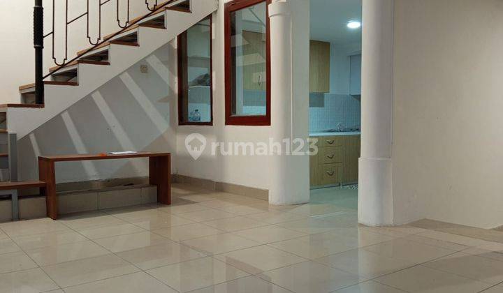 Sewa Rumah Semi Furnished Siap Huni Dago Raya Kota Bandung 1