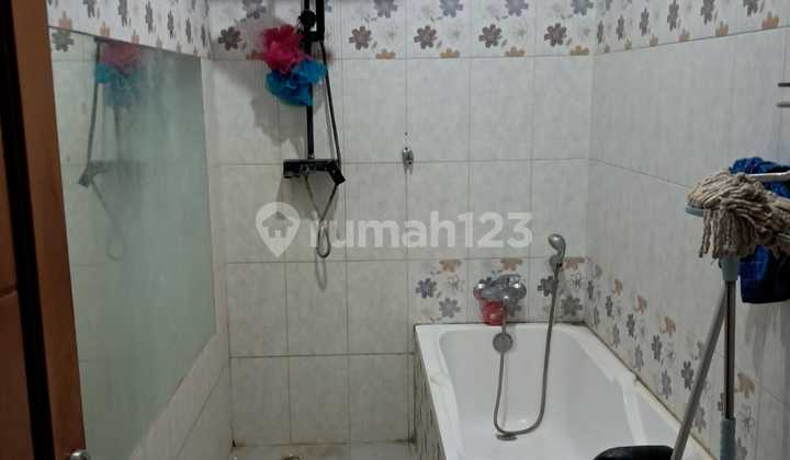 Price Reduced Ready-to-Occupy House Turangga Lengkong Bandung City 2