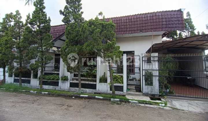 Hot Rumah 2 Lantai Terawat Tanah Besar Lokasi Soekarno Hatta
