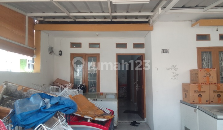 teras dijual bu 300 jutaan rumah