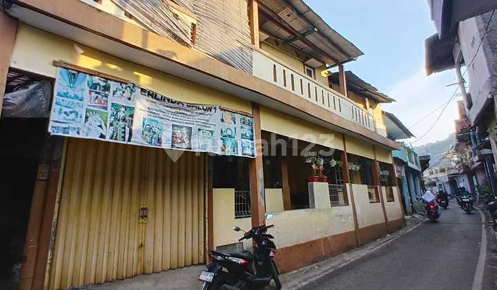 MURAH! Dijual RUMAH Dan Kosan 3 Lantai Kokoh Dekat BORMA KERKOF MURAH! Dijual RUMAH Dan Kosan 3 Lantai Kokoh Dekat BORMA KERKOF