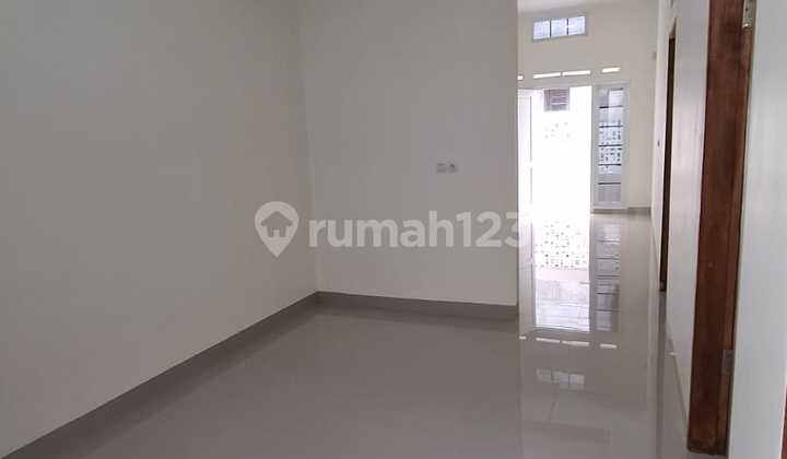 Cheap! New House for Quick Sale Near Cipageran 2