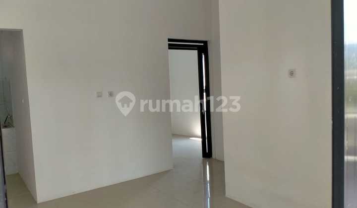 Cheap! House for Sale with Mount Burangrang View in North Cimahi 2