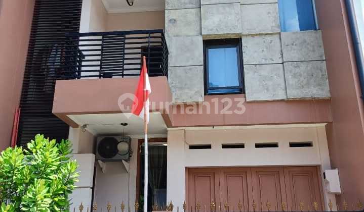 Ready-to-Occupy House with Strong Structure in Permata Cimahi
