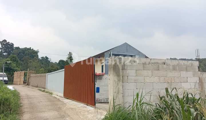 Bonus Motor Xmax! Dijual Villa Hitung Tanah Saja di Cipageran