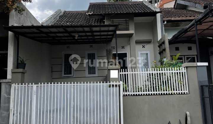 For Quick Sale: Mrs. Lok's House, Shady Location in Cihanjuang