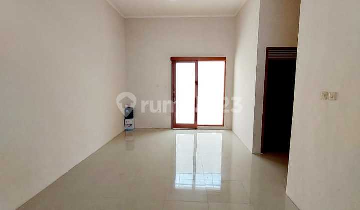 STRATEGICALLY LOCATED READY-TO-OCCUPY HOUSE NEAR PADALARANG TOLL ROAD 2