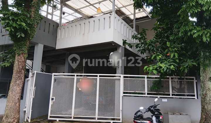 Let's Negotiate! House Just a Step Away from Cimahi City Hall in the City Center Let's Negotiate! House Just a Step Away from Cimahi City Hall in the City Center