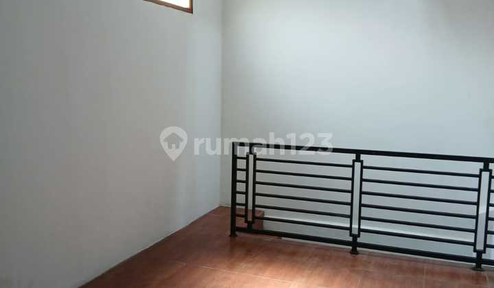 Cheap! House for Sale, Ready to Occupy, Very Close to Borma Permata Cimahi 2
