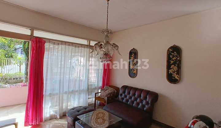 MURAH! STRATEGIS! Dijual Rumah Hitung Tanah SAJA Di Cikutra 2