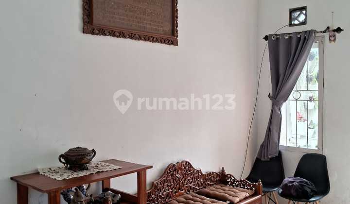 For Quick Sale: Mrs. Lok's House, Shady Location in Cihanjuang 2