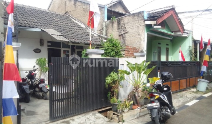 Ready-to-Occupy House for 400 Million in Graha Bukit Raya