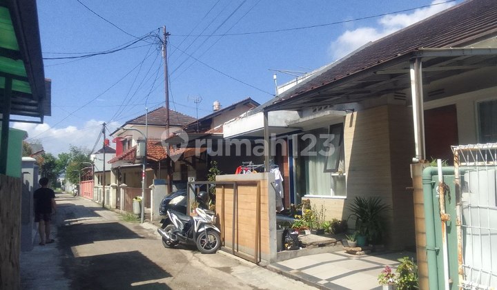 Turun Harga! Strategis! Dijual Rumah Siap Huni Di Buah Batu Bdg Turun Harga! Strategis! Dijual Rumah Siap Huni Di Buah Batu Bdg