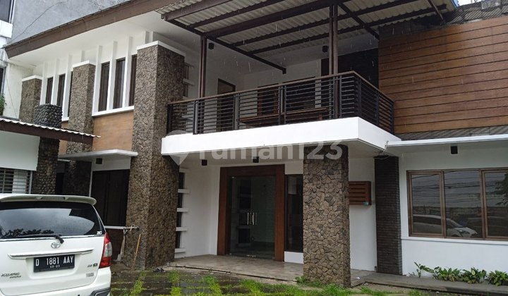 Rumah Bangunan Exclusiv Pusat Bisnis Nego Jalan Jakarta Bandung 2