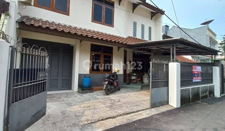 Rumah strategis di Tengah Kota Jalan Ciateul Bandung 2