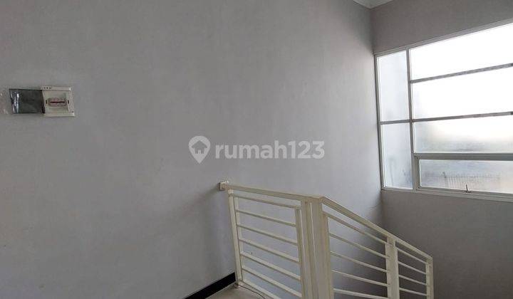 Rumah 2 Lantai Siap Huni di Komplek Taman Kopo Indah 5 Somerville 1