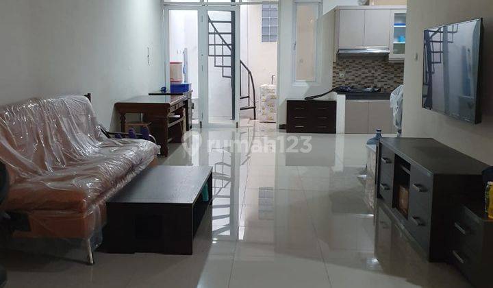 Rumah 2 Lantai Full Furnish di Komp Taman Kopo Indah 5 Somerville 2