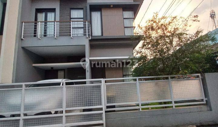 Rumah Baru Renov 2 Lantai Furnish di Cijagra Buah Batu, Bandung 1