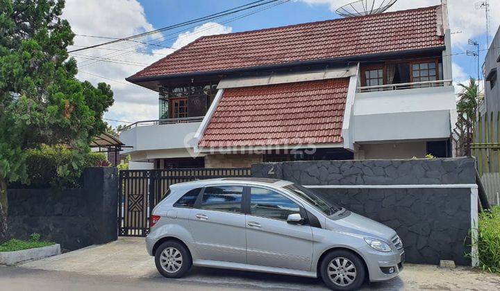 Jual Rumah Mewah Strategis di Pusat Kota Komplek Dadali Bandung 1