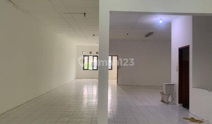 Sewa Ruang Usaha 2 Lantai Di Taman Kopo Indah 3 Bandung 1