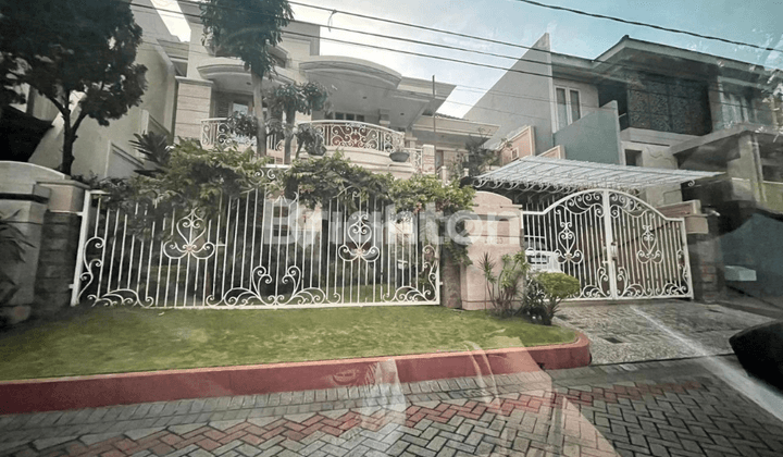 RUMAH ARAYA JALAN KEMBAR GALAXY BUMI PERMAI SURABAYA 1