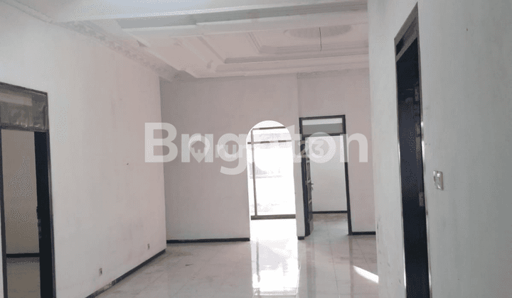 RUMAH 1 LANTAI DI MANYAR JAYA SURABAYA LUAS 300M2 2