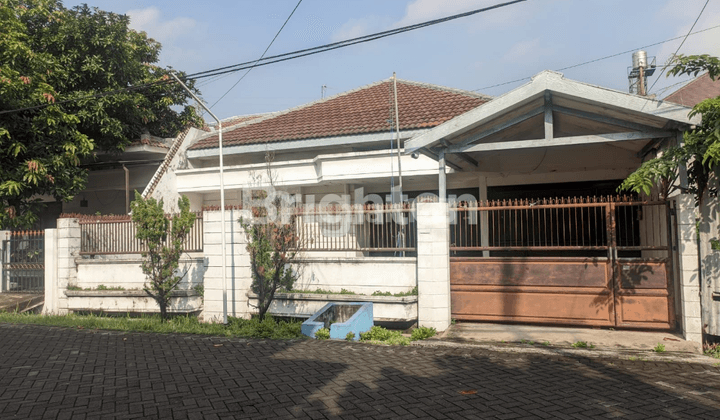 RUMAH 1 LANTAI DI MANYAR JAYA SURABAYA LUAS 300M2 1