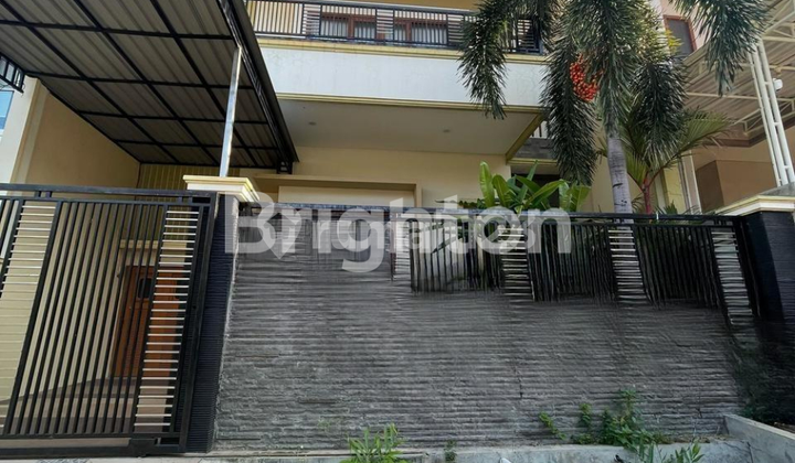 RUMAH DHARMAHUSADA MAS SURABAYA ROW JALAN 4 MOBIL MASIH TERAWAT 1