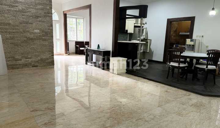 American Classic Well-Maintained House in Pakuwon City San Diego East Surabaya 2