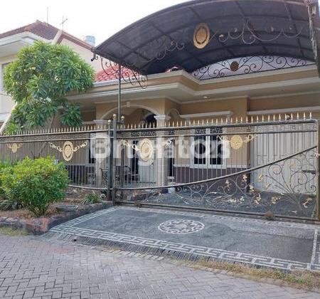 Rumah Terawat Di Araya 1 Surabaya Row Jalan 3 Mobil 