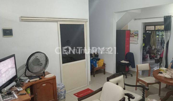 Rumah Minimalis Cempaka Putih Akses 2 Mobil Siap Huni Hadap Selatan 1