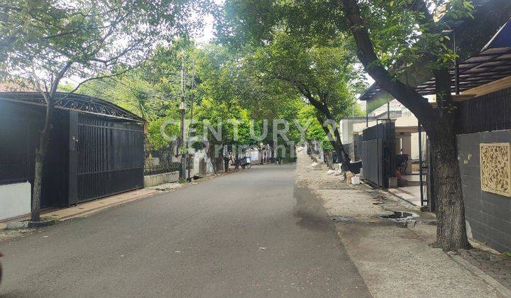 Rumah Gandaria Jakarta Selatan Hadap Barat SHM 2