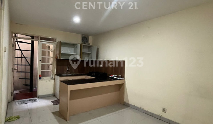 House in Kayu Putih Flood-Free Quiet Location 2