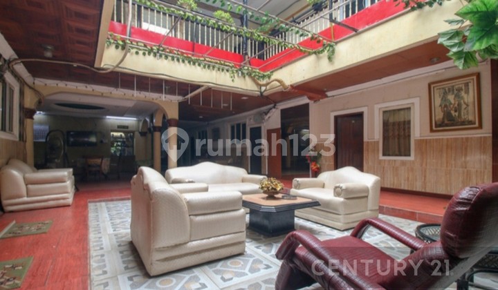 Hotel 2 Lantai Cikini Jakarta Pusat Hotel 2 Lantai Cikini Jakarta Pusat