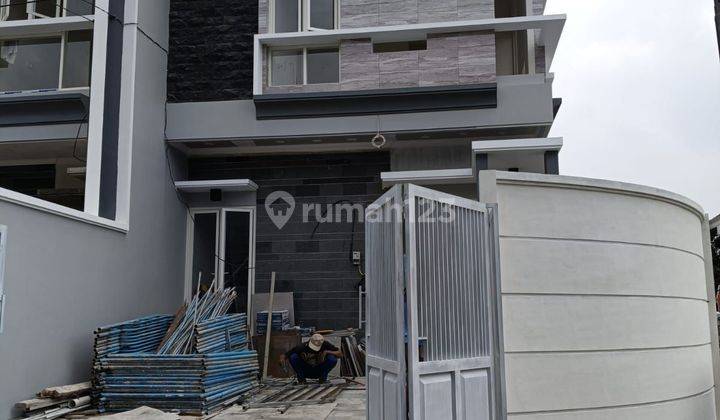 Dijual rumah baru tengah kota nginden intan dekat Ubaya 1