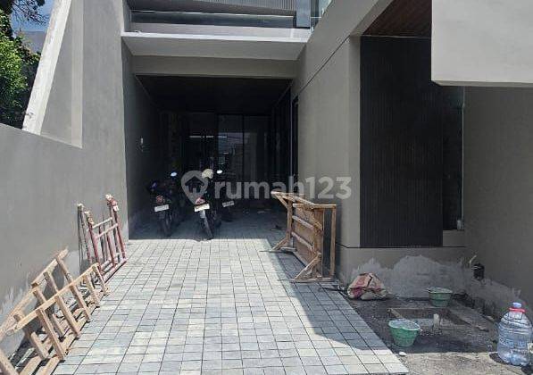 Dijual Rumah Baru Konsep Industrial 2lantai Manyar Tirtoasri  1