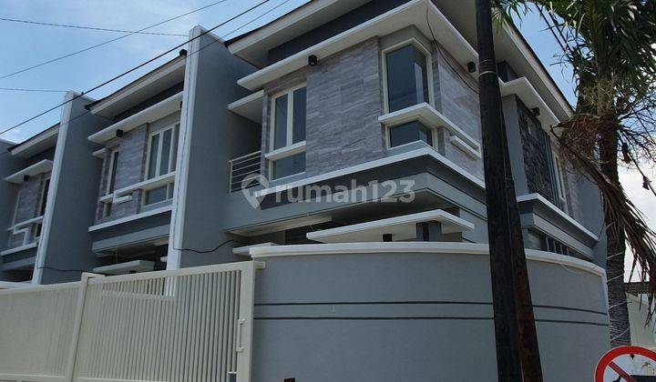 Rumah Baru 2lantai Jemursari Di Jalan Utama Row 5mobil 2