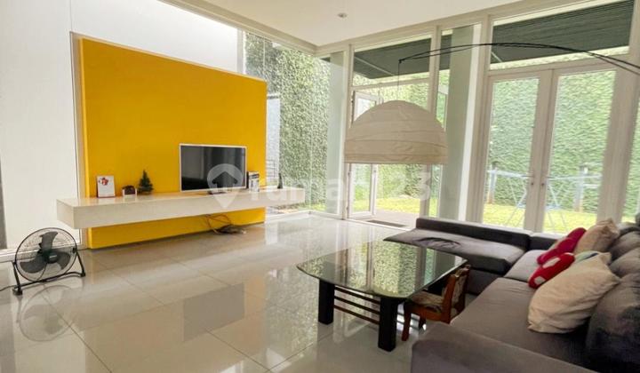 Rumah Pondok Indah Modern Design Bangunan 2 Lantai Dekat Pim